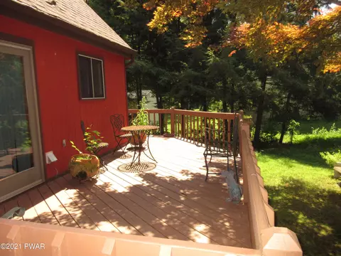 397 Saunders Dr, Bushkill, PA 18324 photo 32