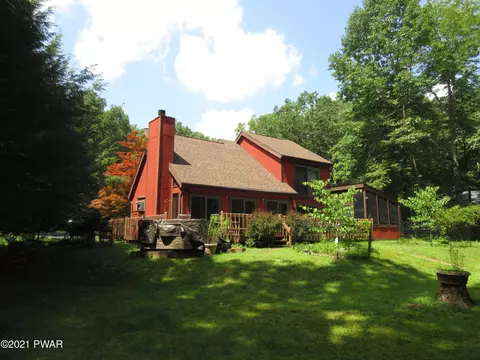 397 Saunders Dr, Bushkill, PA 18324 photo 1