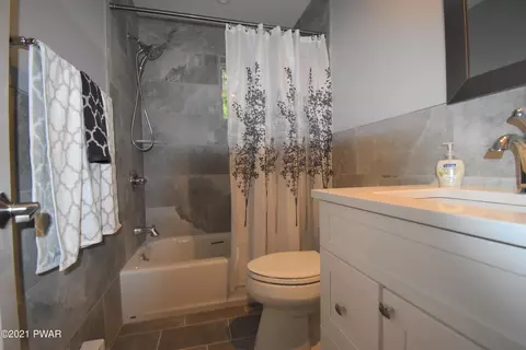 108 Outer Dr, Dingmans Ferry, PA 18328 photo 14