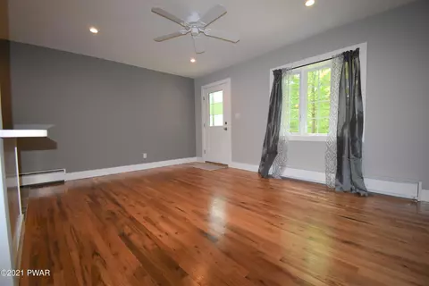 108 Outer Dr, Dingmans Ferry, PA 18328 photo 10
