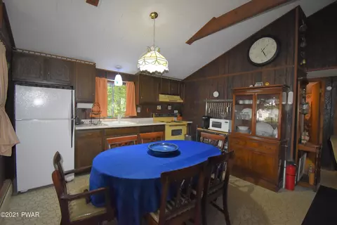 115 E Lake Dr, Dingmans Ferry, PA 18328 photo 8