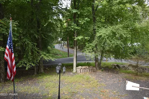 115 E Lake Dr, Dingmans Ferry, PA 18328 photo 18