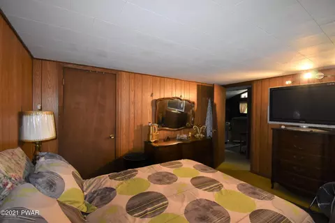 115 E Lake Dr, Dingmans Ferry, PA 18328 photo 10