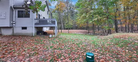 103 Summer Dr, Dingmans Ferry, PA 18328 photo 3