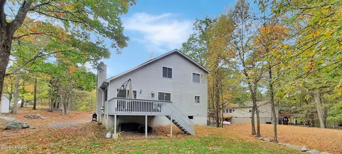 103 Summer Dr, Dingmans Ferry, PA 18328 photo 2