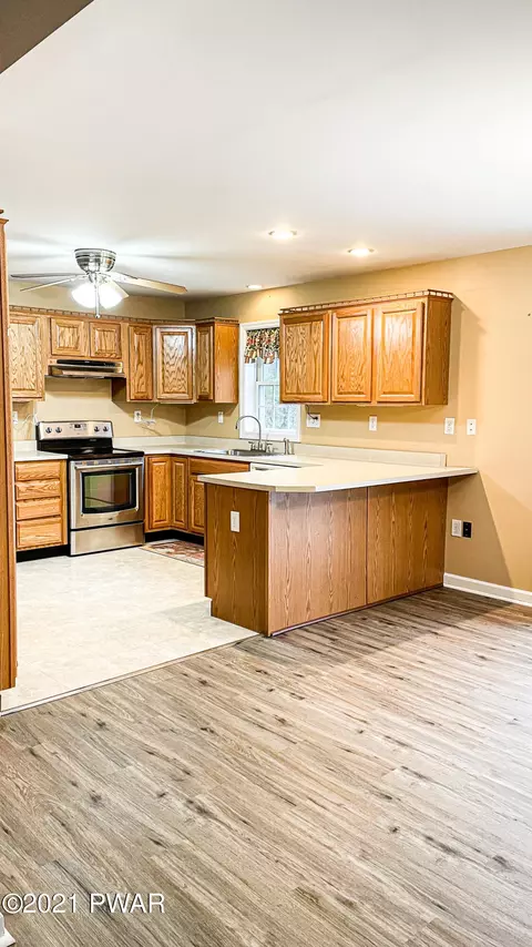 159 Fox Rd, Dingmans Ferry, PA 18328 photo 15