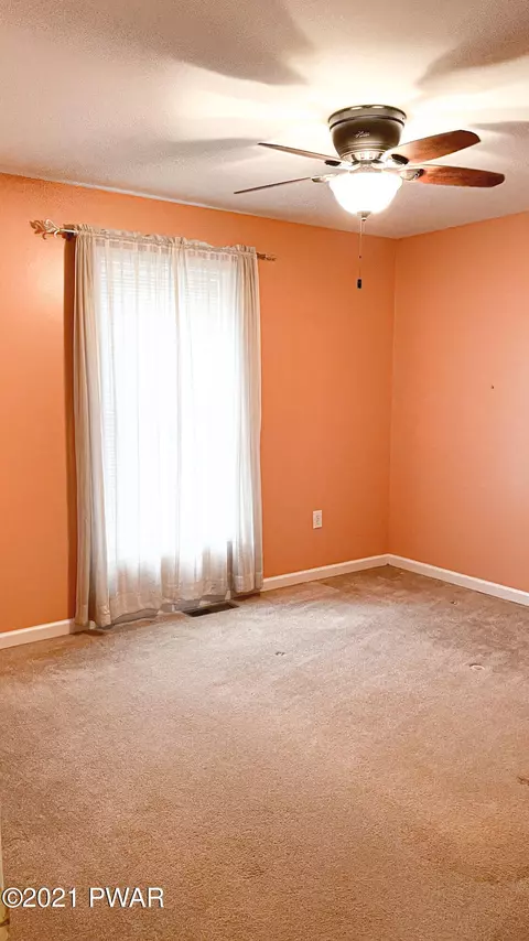 159 Fox Rd, Dingmans Ferry, PA 18328 photo 39
