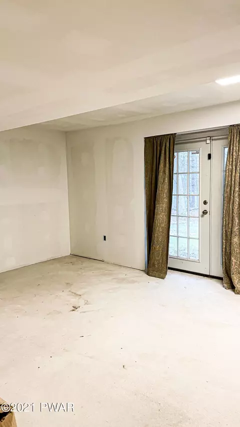 159 Fox Rd, Dingmans Ferry, PA 18328 photo 60