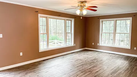 159 Fox Rd, Dingmans Ferry, PA 18328 photo 10
