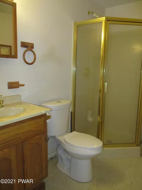 2273 Walnut Trl, Bushkill, PA 18324 photo 16
