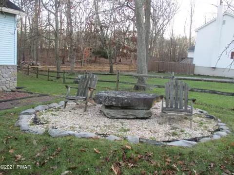 2273 Walnut Trl, Bushkill, PA 18324 photo 25