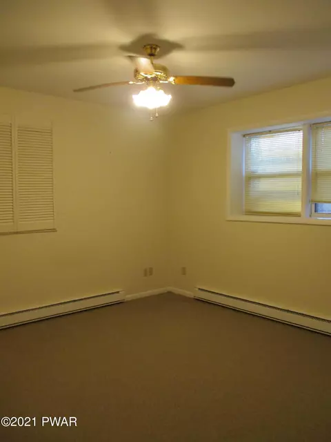 2273 Walnut Trl, Bushkill, PA 18324 photo 17