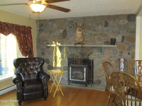 2273 Walnut Trl, Bushkill, PA 18324 photo 6