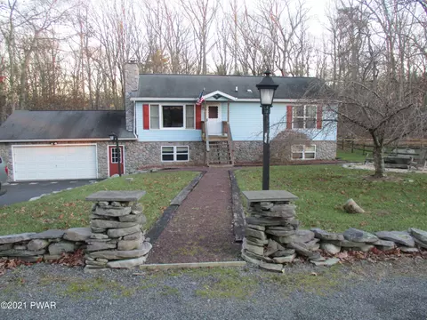2273 Walnut Trl, Bushkill, PA 18324 photo 1