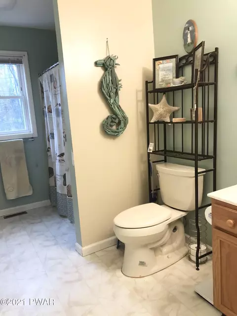179 Spring Dr, Dingmans Ferry, PA 18328 photo 14