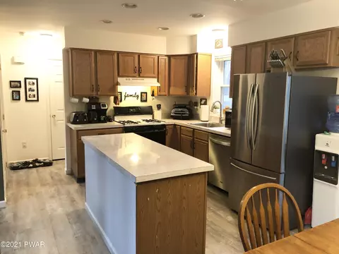 179 Spring Dr, Dingmans Ferry, PA 18328 photo 5