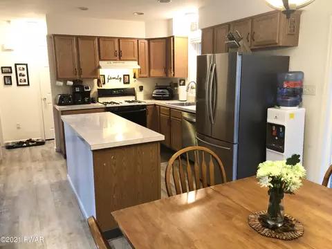 179 Spring Dr, Dingmans Ferry, PA 18328 photo 7