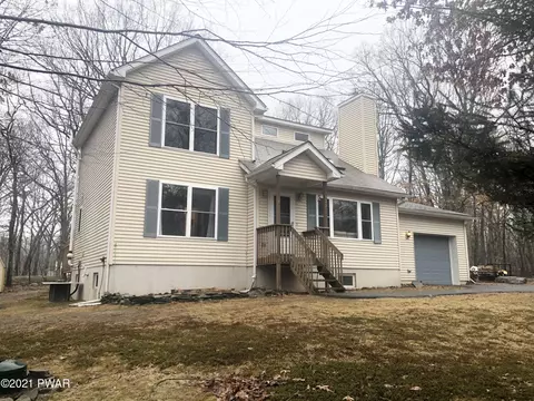 179 Spring Dr, Dingmans Ferry, PA 18328 photo 2