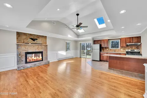 135 Spring Dr, Dingmans Ferry, PA 18328 photo 12