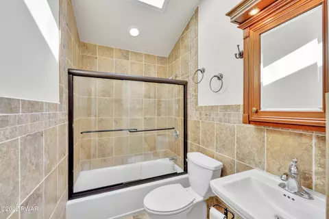 135 Spring Dr, Dingmans Ferry, PA 18328 photo 20