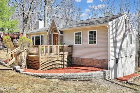 135 Spring Dr, Dingmans Ferry, PA 18328 photo 2