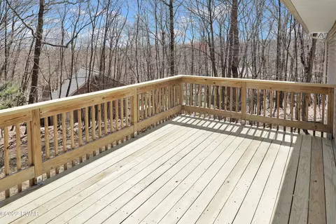 135 Spring Dr, Dingmans Ferry, PA 18328 photo 9