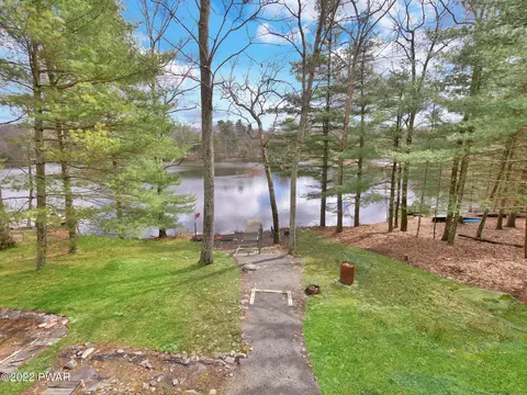124 E Lake Dr, Dingmans Ferry, PA 18328 photo 33