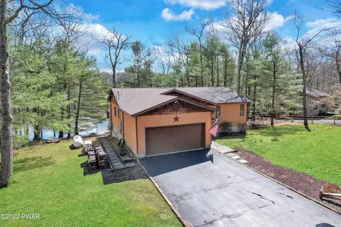 124 E Lake Dr, Dingmans Ferry, PA 18328 photo 1