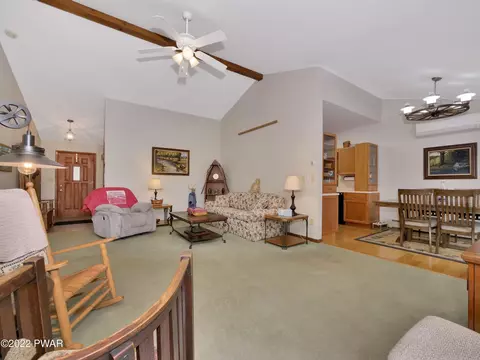 124 E Lake Dr, Dingmans Ferry, PA 18328 photo 14