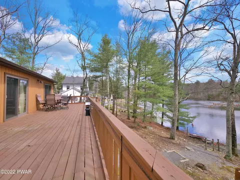 124 E Lake Dr, Dingmans Ferry, PA 18328 photo 29