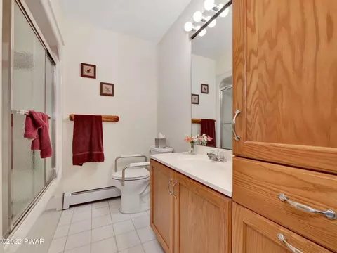 124 E Lake Dr, Dingmans Ferry, PA 18328 photo 22