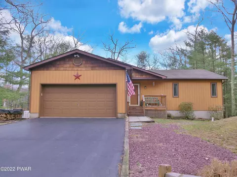 124 E Lake Dr, Dingmans Ferry, PA 18328 photo 38