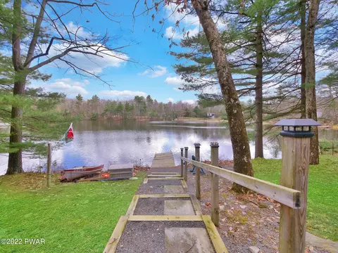 124 E Lake Dr, Dingmans Ferry, PA 18328 photo 32