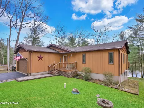 124 E Lake Dr, Dingmans Ferry, PA 18328 photo 37