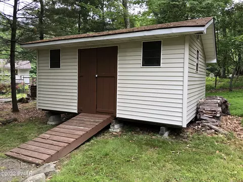 228 Westfall Dr, Dingmans Ferry, PA 18328 photo 14