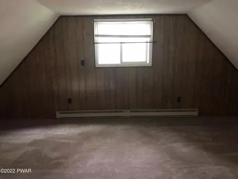 228 Westfall Dr, Dingmans Ferry, PA 18328 photo 11