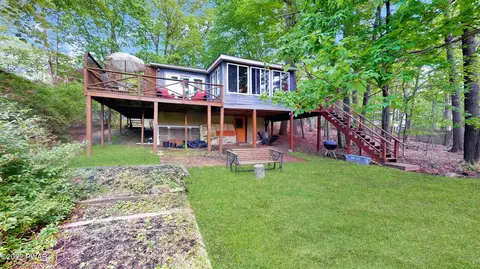 131 Outer Dr, Dingmans Ferry, PA 18328 photo 20