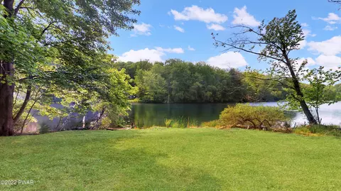 131 Outer Dr, Dingmans Ferry, PA 18328 photo 26