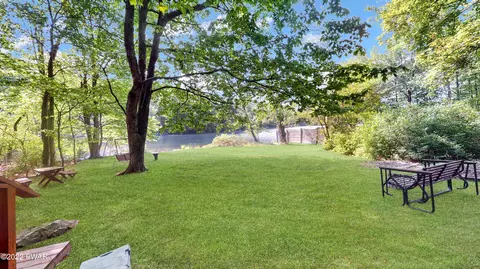 131 Outer Dr, Dingmans Ferry, PA 18328 photo 21