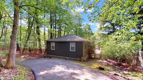 131 Outer Dr, Dingmans Ferry, PA 18328 photo 17