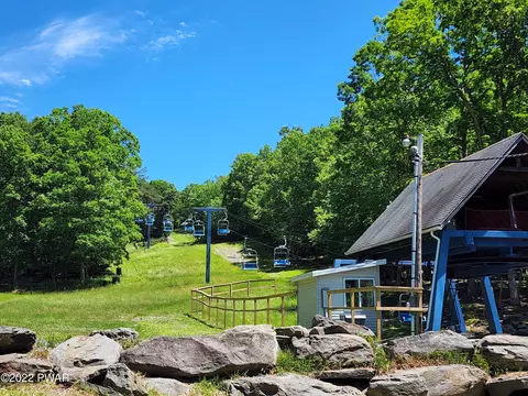 152 Dunchurch Dr, Bushkill, PA 18324 photo 18