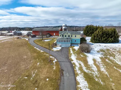 87 Catholic Church Rd, Beach Lake, PA 18405