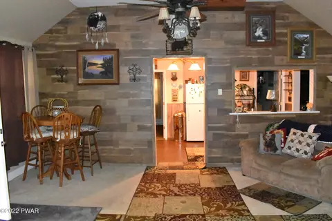 237 Brewster Rd, Dingmans Ferry, PA 18328 photo 5