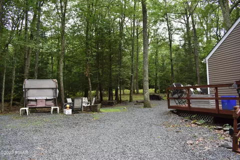 237 Brewster Rd, Dingmans Ferry, PA 18328 photo 16