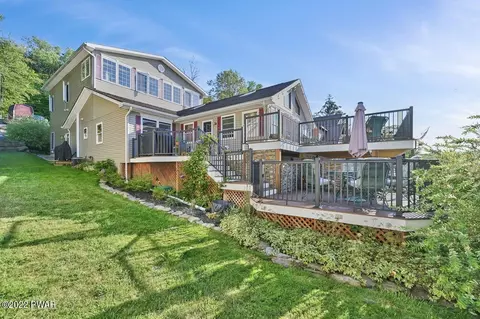 113 Cardinal Ln, Lake Ariel, PA 18436