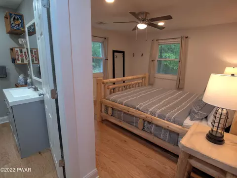 136 Lightning Way, Paupack, PA 18451 photo 26