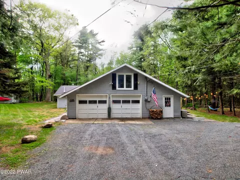 136 Lightning Way, Paupack, PA 18451 photo 8