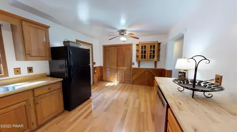 2186 Spring Rd, Dingmans Ferry, PA 18328 photo 10