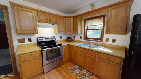 2186 Spring Rd, Dingmans Ferry, PA 18328 photo 6