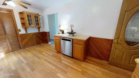 2186 Spring Rd, Dingmans Ferry, PA 18328 photo 9